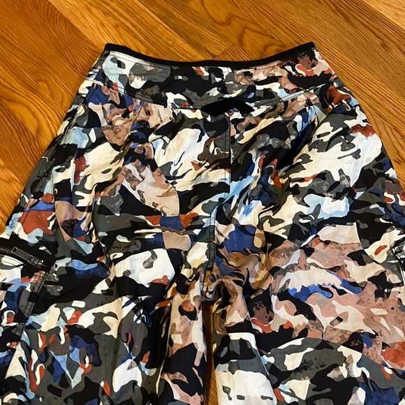 Free People Movement My Boo Pant Camo Cargo Zipper Size Small NWT - Picture 14 of 16